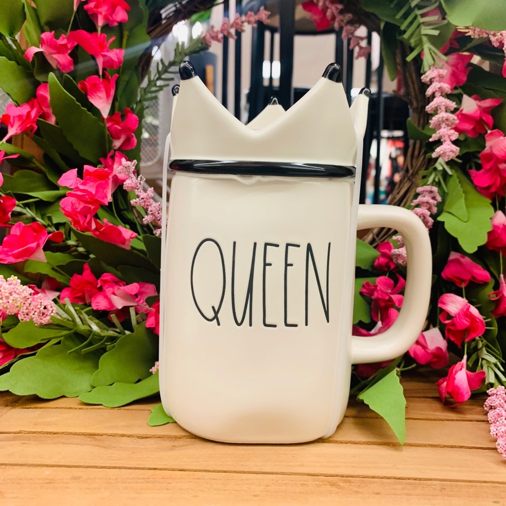 Rae Dunn Queen Mug With Crown Topper